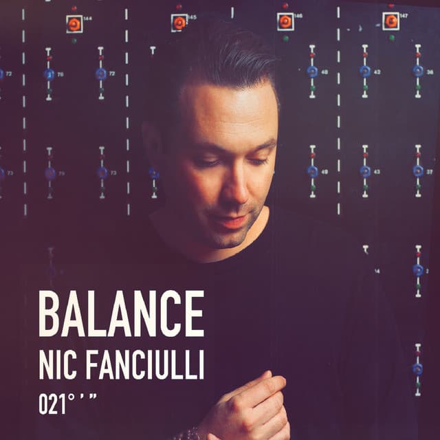 Canción Definition - Nic Fanciulli Remix