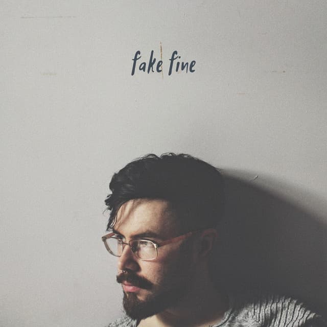 Canción Fake Fine