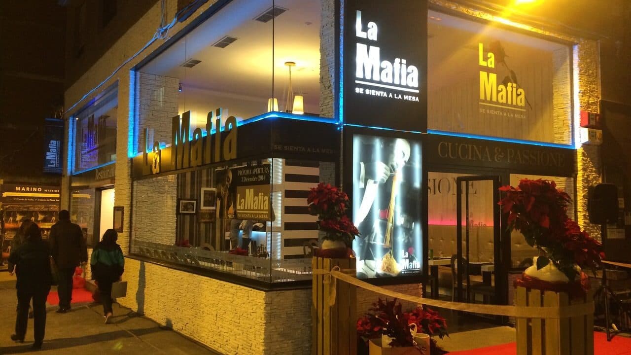 Restaurants La Mafia se sienta a la mesa