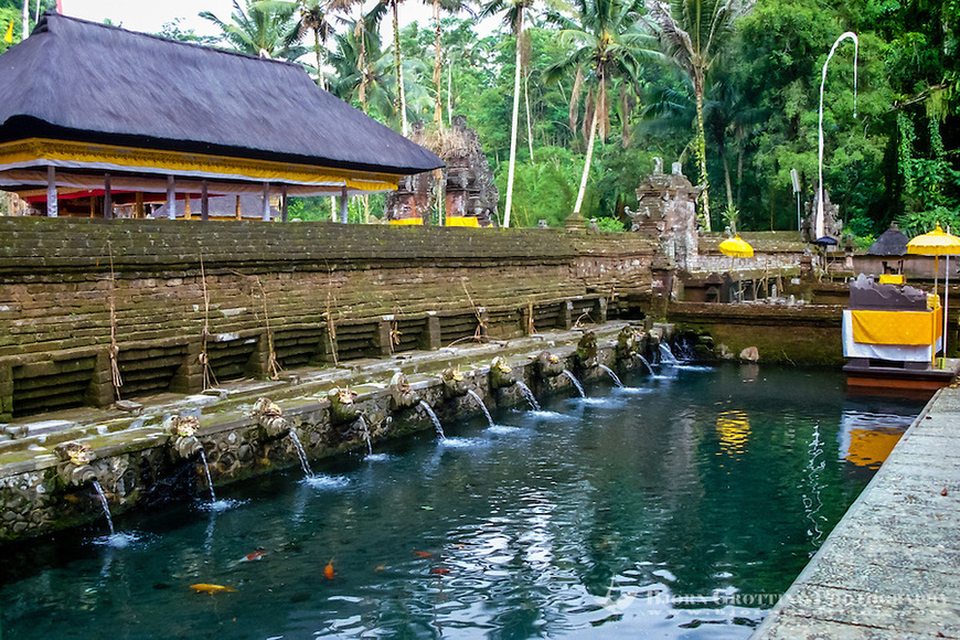 Lugar Pura Tirta Empul