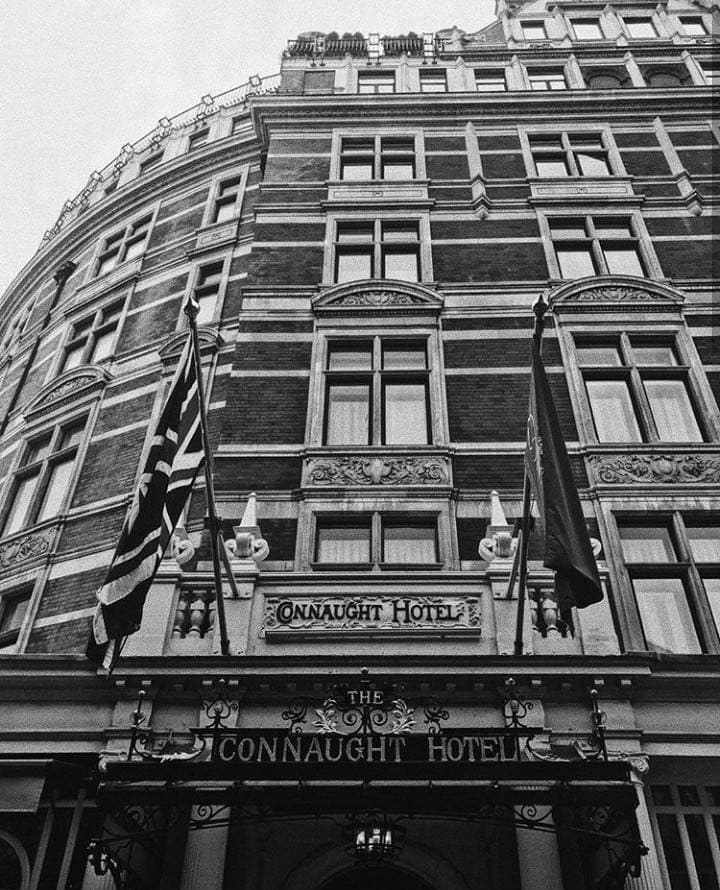 Place The Connaught Hotel