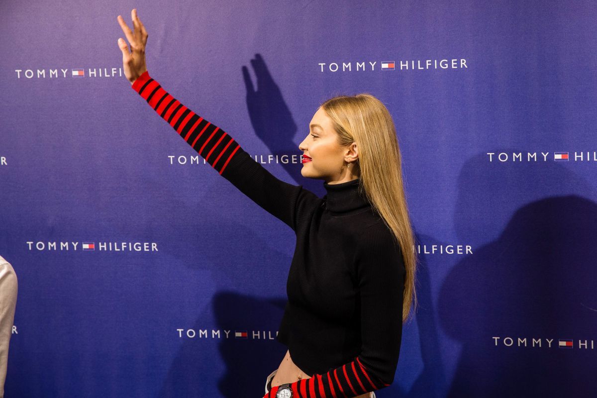 Place Tommy Hilfiger