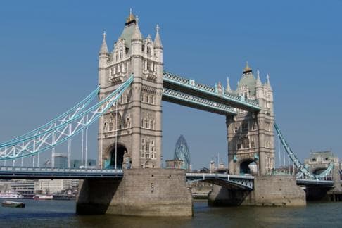 Lugar Tower Bridge