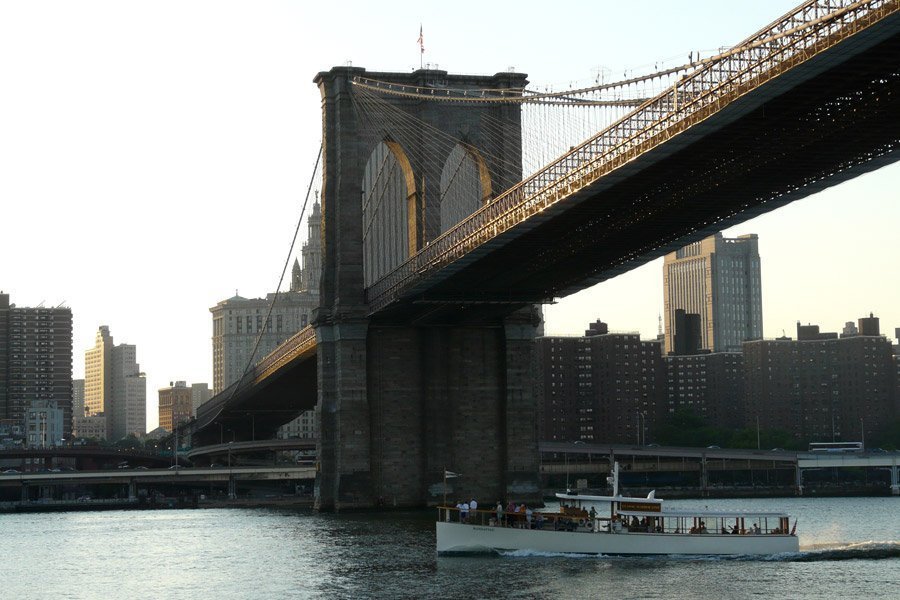 Place Brooklyn Bridge