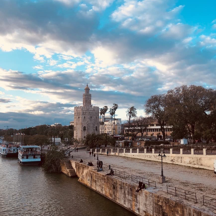 Place Torre del Oro