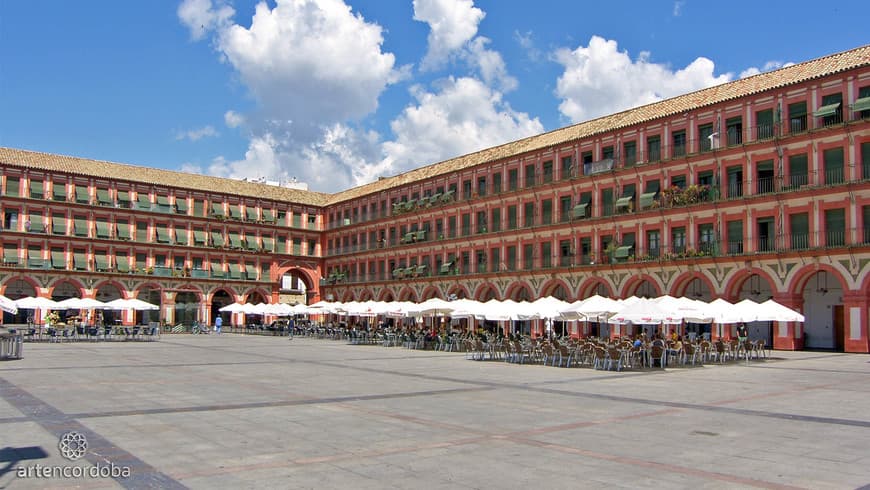 Lugar La Plaza de la Corredera