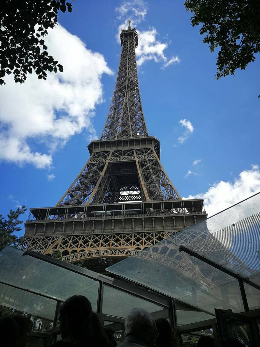 Place Torre Eiffel