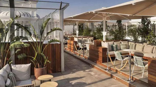 Lugar Radio Rooftop Bar Madrid