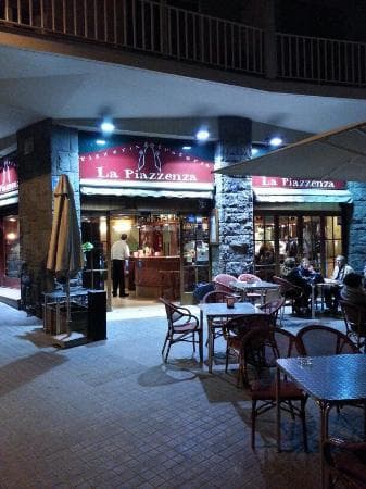 Restaurants La Piazzenza