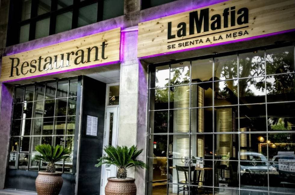 Restaurants Restaurante la Mafia Se Sienta A la Mesa