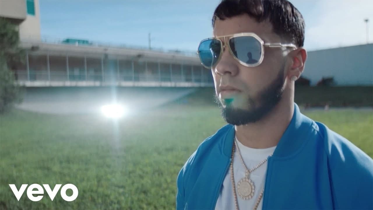 Canción Anuel AA - Quiere Beber (Video Oficial) - YouTube