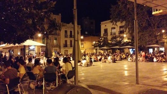 Place Plaça del Sol