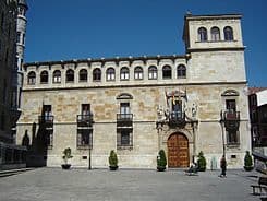 Place Palacio de los Guzmanes