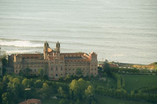 Lugar Comillas