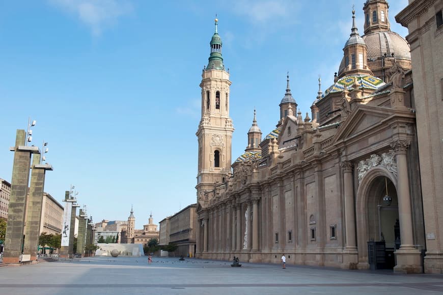 Place Plaza del Pilar