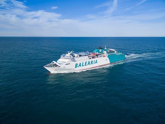 Fashion Ferry Baleària · Book your cruise