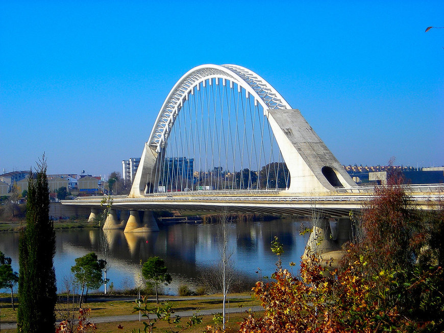 Lugar Puente de Lusitania