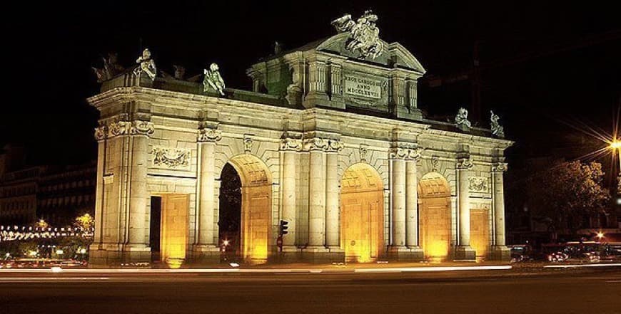 Lugar Puerta De Alcalá