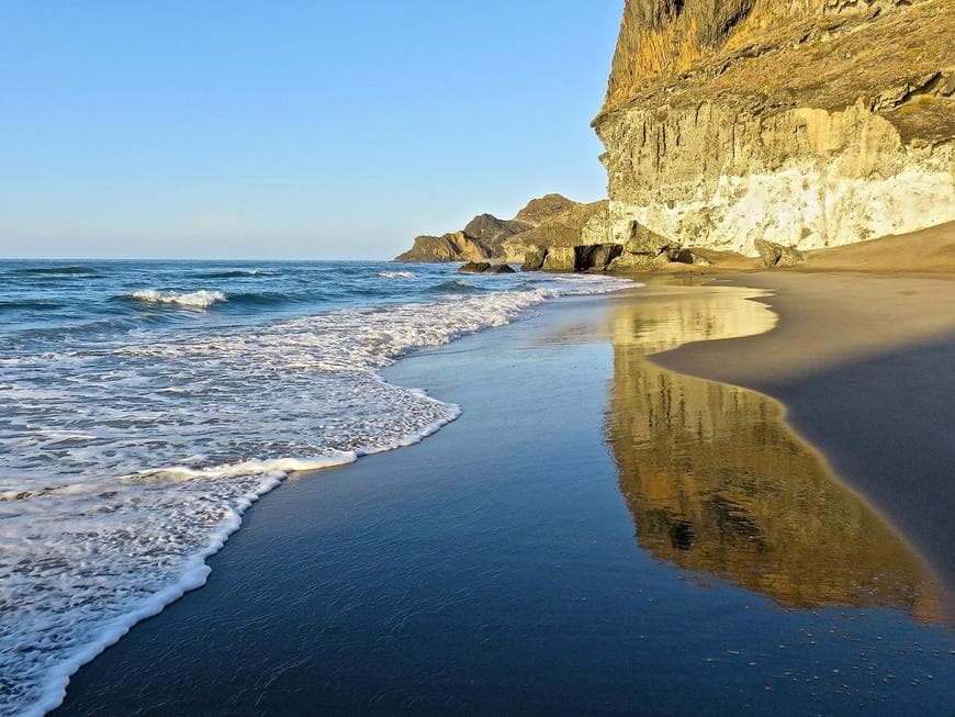 Lugar Cala Chica, Cala Grande y Barronal