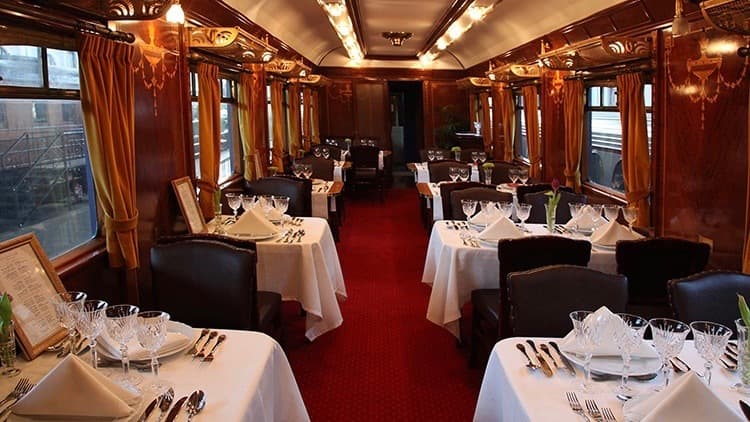 Moda GastroRail | Restaurante en un vagón de tren en el Museo del ...