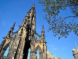 Place Scott Monument