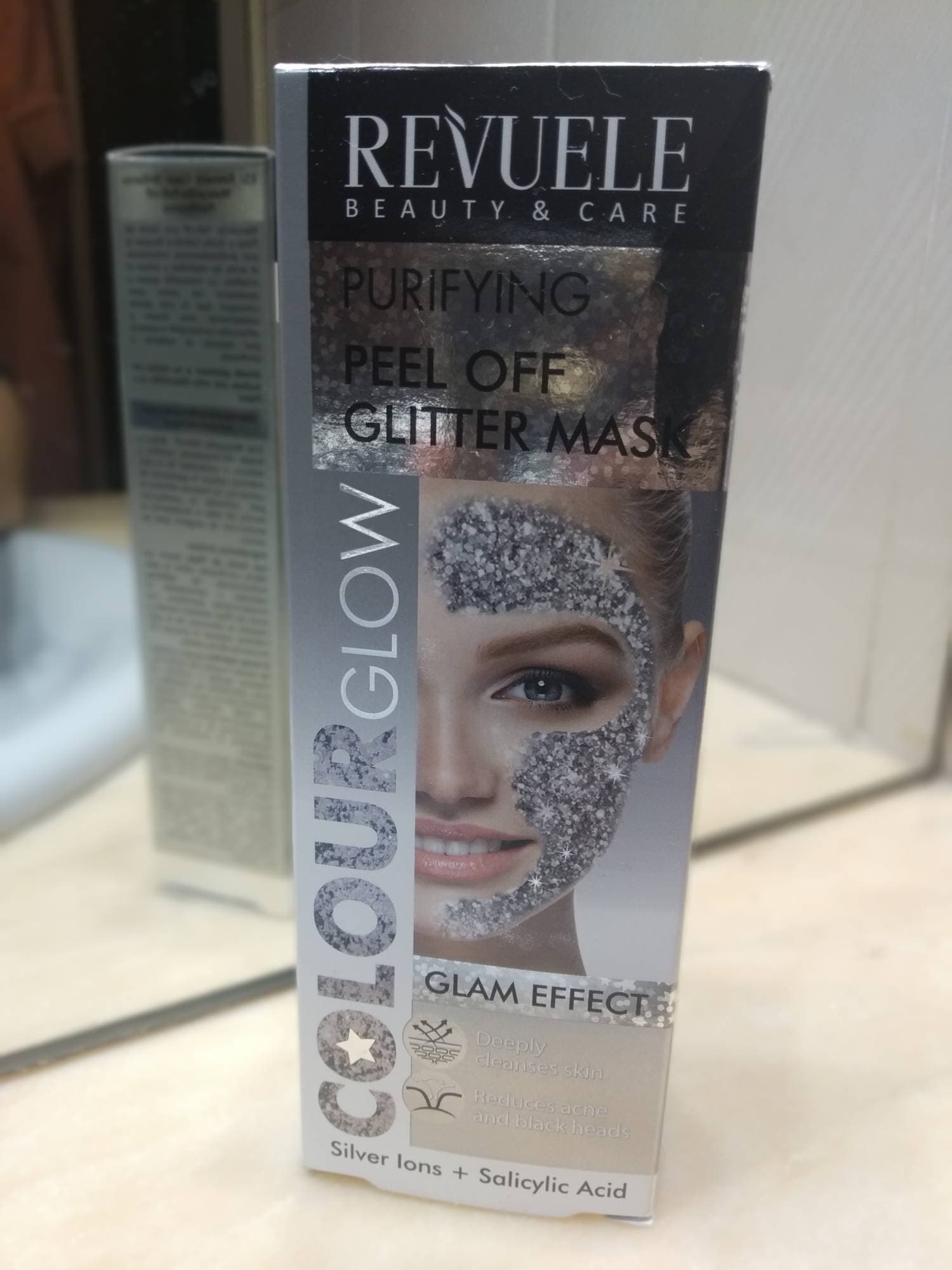 Product Peel off glitter mask