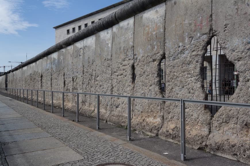 Lugar Topography of Terror