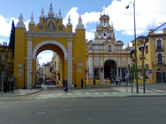 Place Basilica De La Macarena