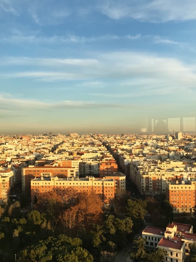 Place Faro de Moncloa