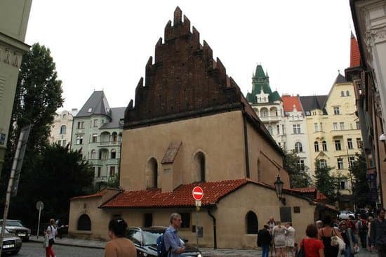 Place The Old-New Synagogue