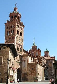 Lugar Catedral de Santa María de Mediavilla