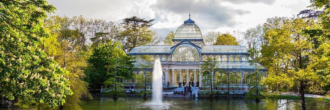 Fashion El Retiro Park