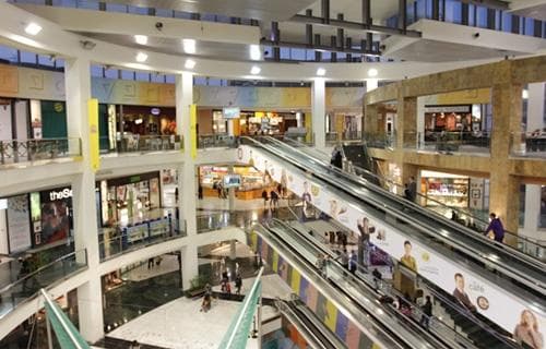 Lugar Centro Comercial Salera Castellón.