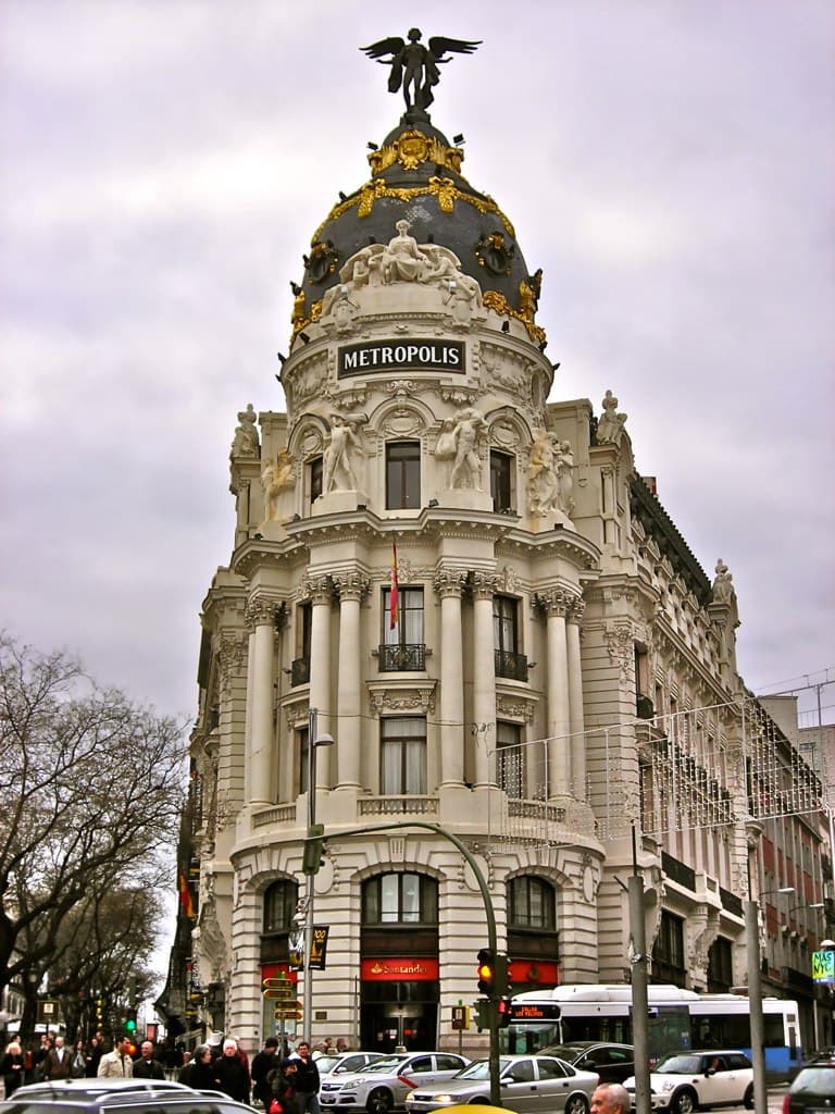 Lugar Edificio Metrópolis