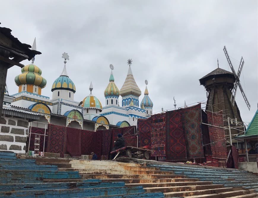 Place Izmailovo Market