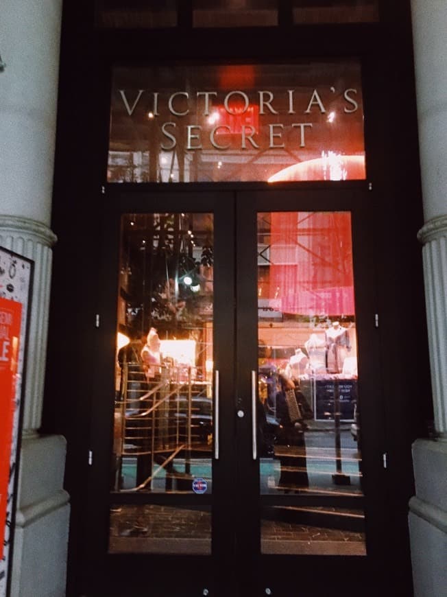 Place Victoria's Secret