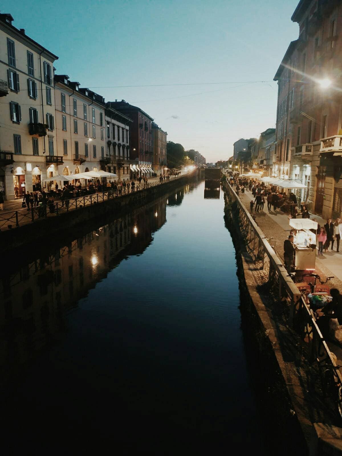 Place Navigli