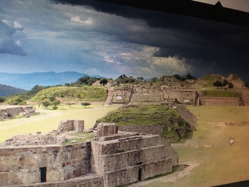 Place Monte Alban