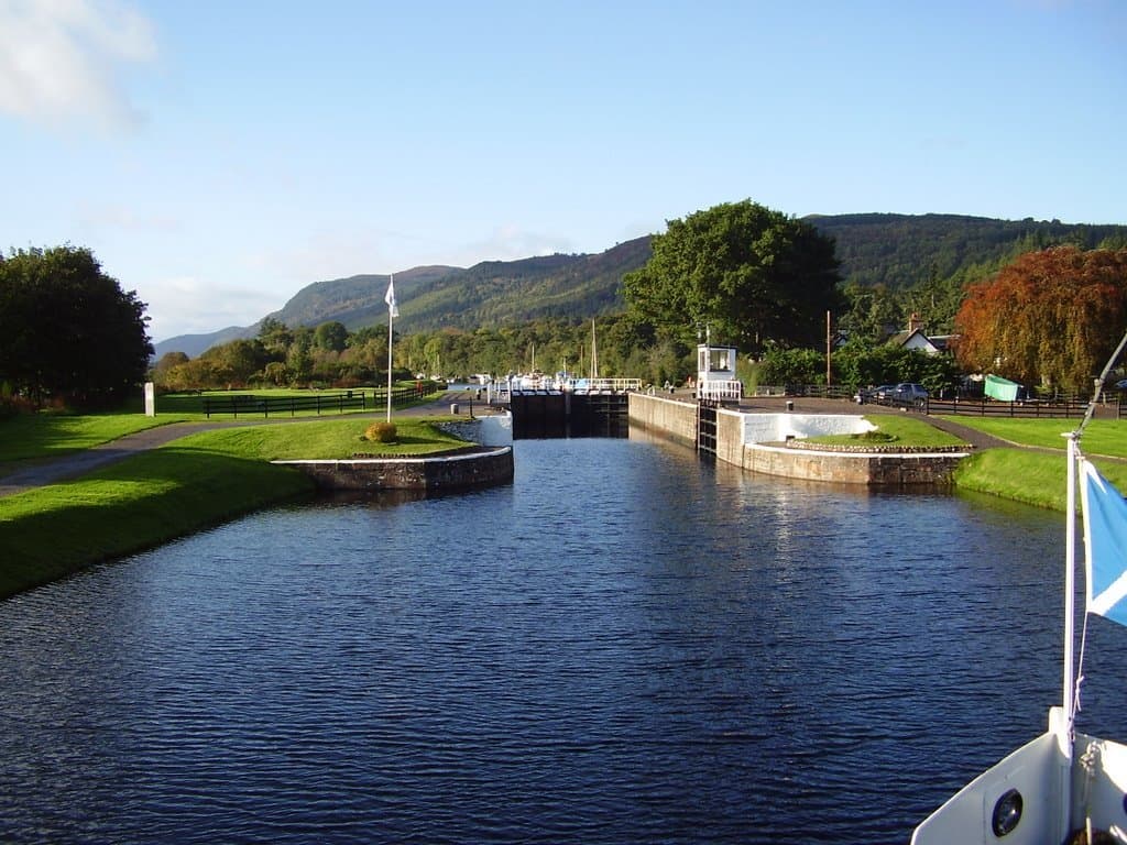 Place Canal de Caledonia