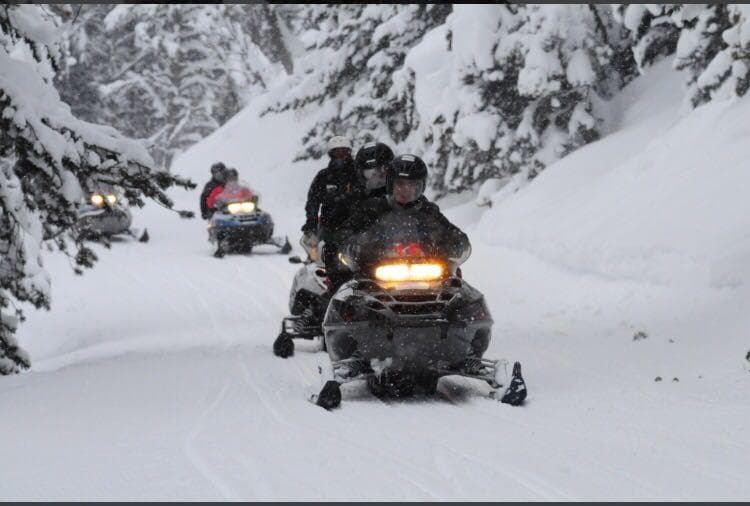 Moda Montgarri Outdoor | Motos de nieve, trineos de perros, raquetas...