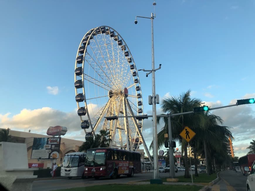 Moda La Gran Rueda Cancún 