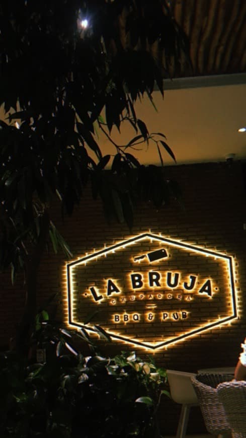 Restaurants La Bruja Chupadora BBQ & Pub