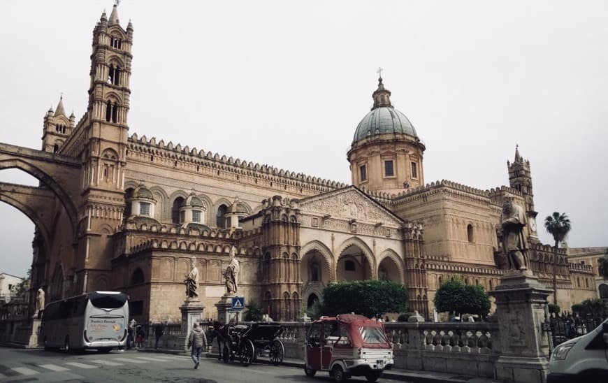 Place Cattedrale di Palermo - Parrocchia Maria SS. Assunta