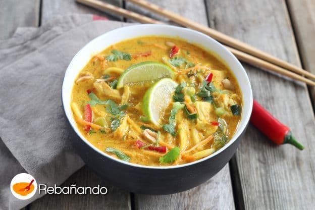 Moda arroz al curry estilo thai