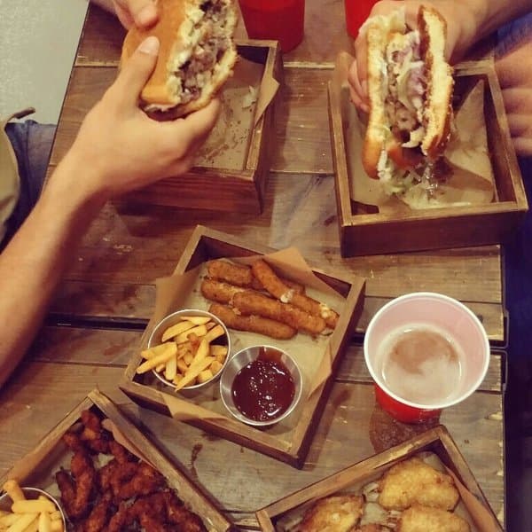 Restaurantes RED CUP Burger Club