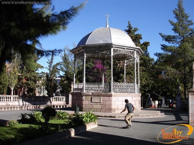 Place Alameda Trinidad García de La Cadena