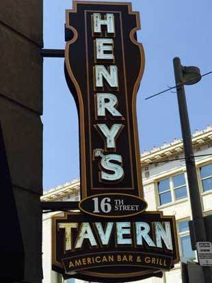 Restaurantes Henry's Tavern