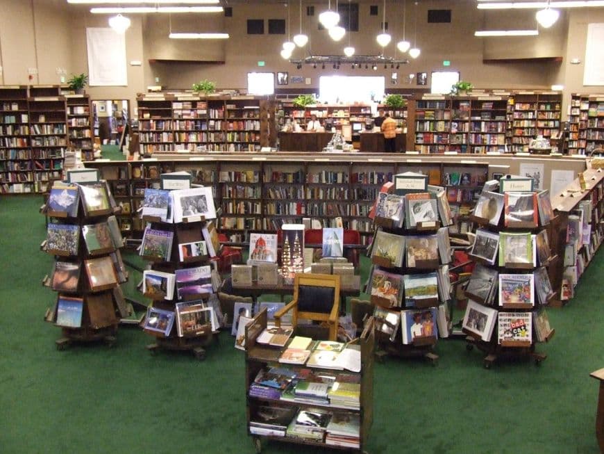 Lugar Tattered Cover Book Store Colfax