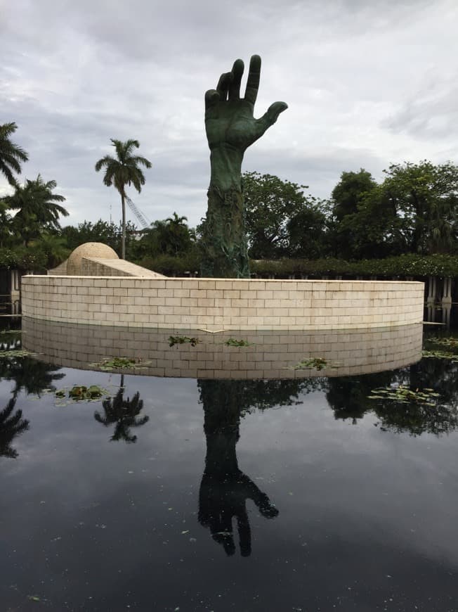 Place Holocaust Memorial Miami Beach