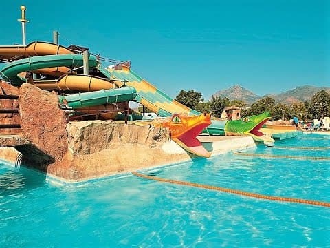 Lugar Magic Robin Hood Sports, Water Park & Medieval Lodge Resort